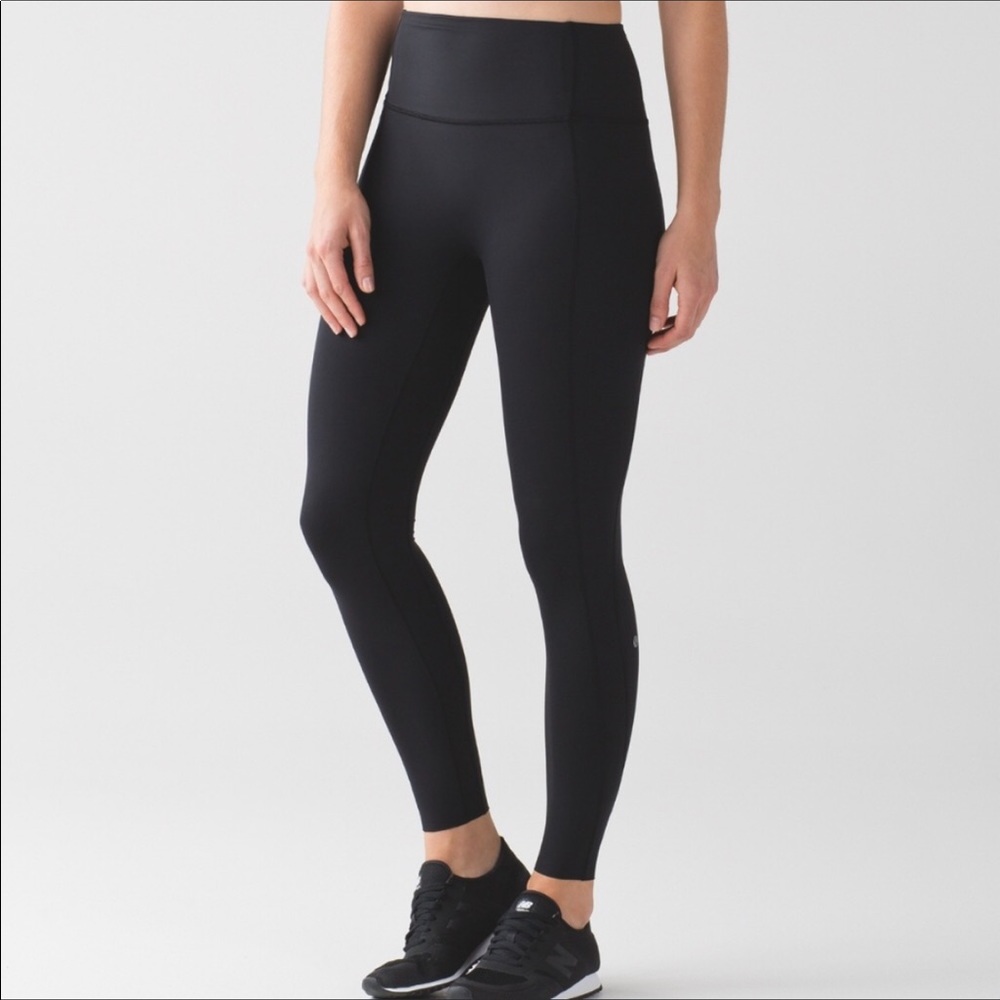 Lululemon black 7/8 pants